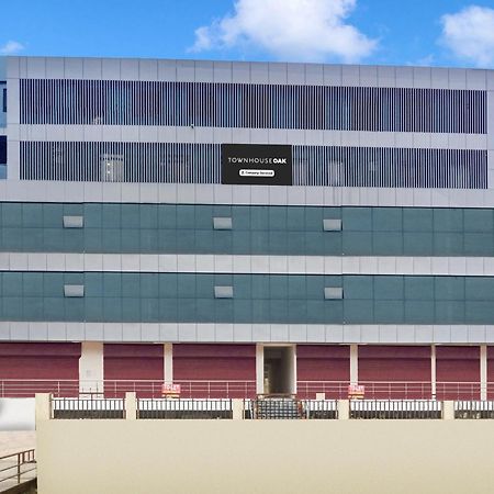 Townhouse Oak Sarusajai Stadium Dispur Buitenkant foto
