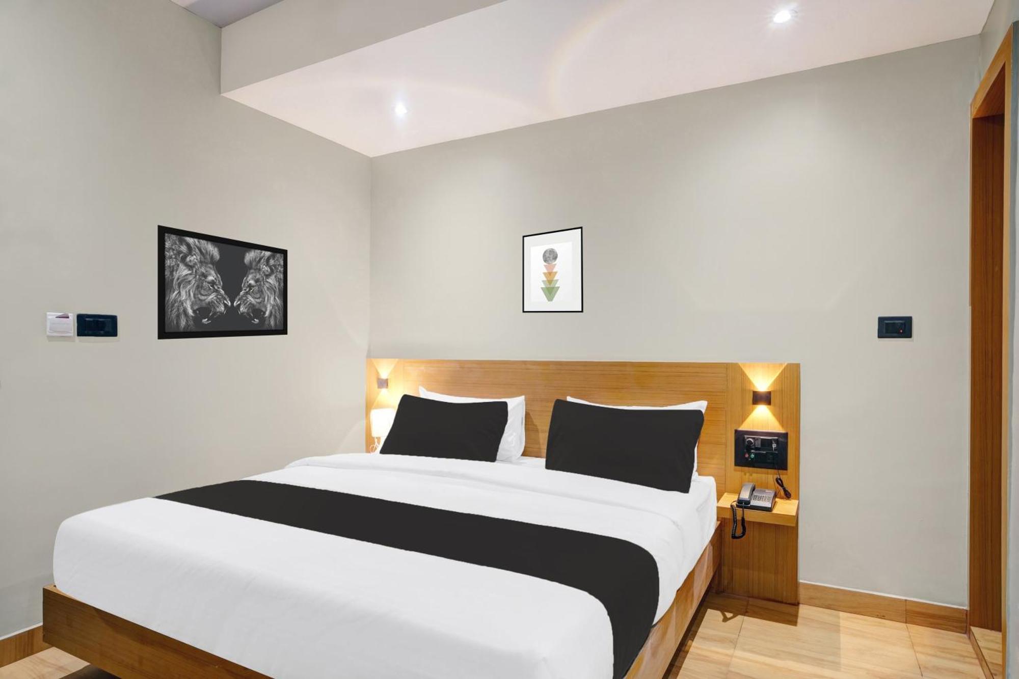 Townhouse Oak Sarusajai Stadium Dispur Buitenkant foto